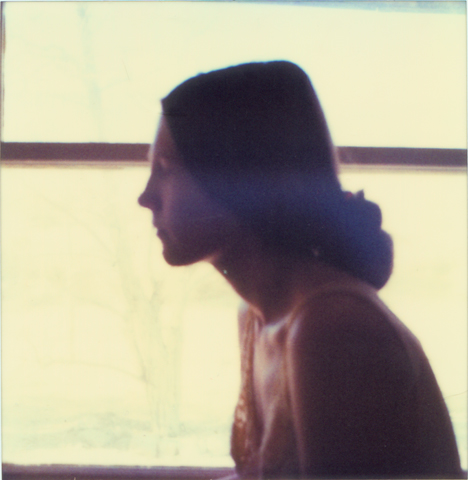 06b_440_steffi_vor_spiegel.jpg